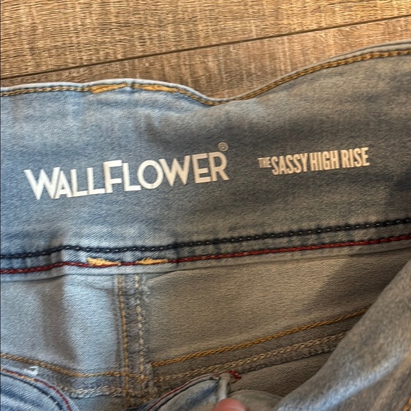 Wallflower High Rise Blue Jeans Tapered Fit size 5 short - Picture 5 of 6